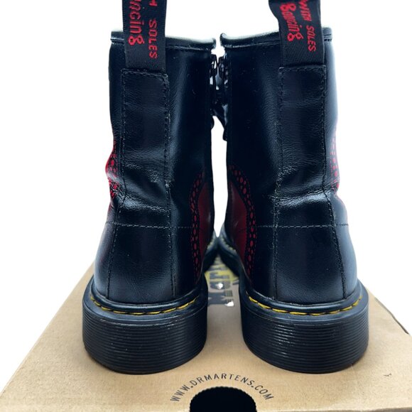 Dr Martens Delaney Heart Boots (6 Youth) - Picture 4 of 12